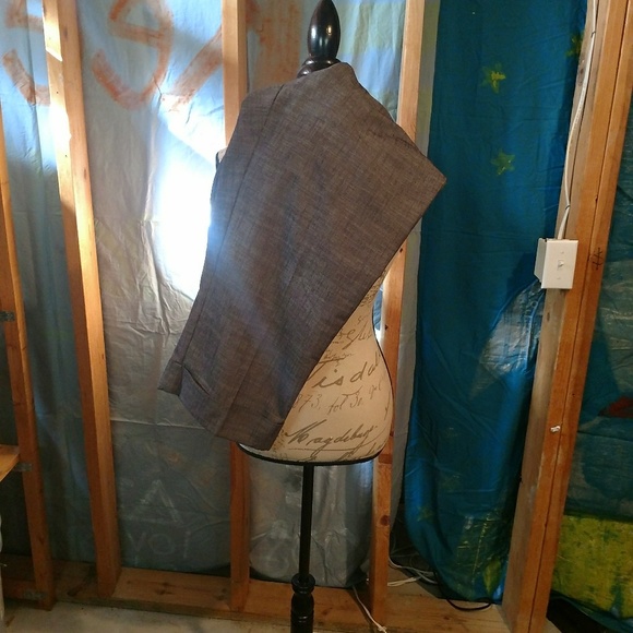 Capris - Picture 2 of 7